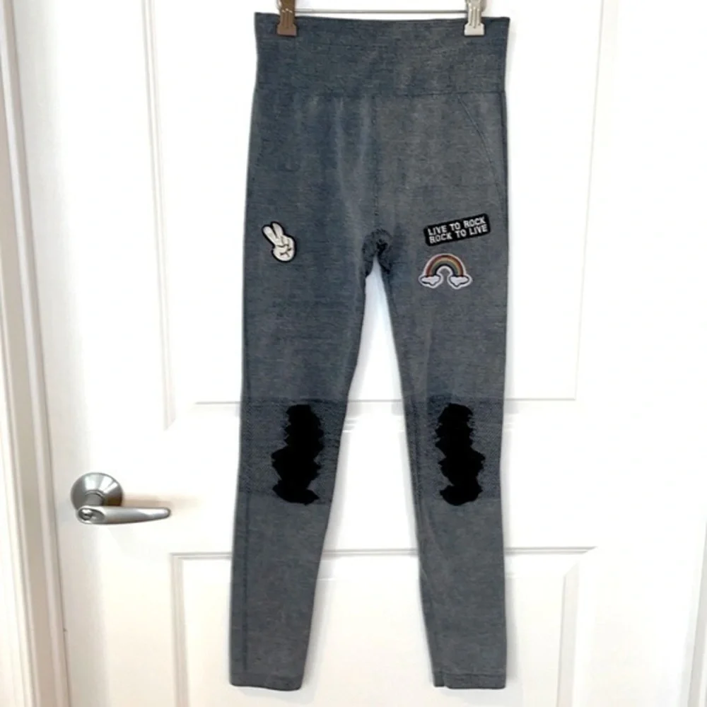 MAZE COLLECTION | Gray Rock & Roll Theme Leggings, Junior Size S/M.